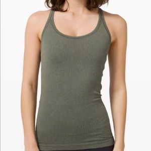 Size 6 lululemon ebb to street